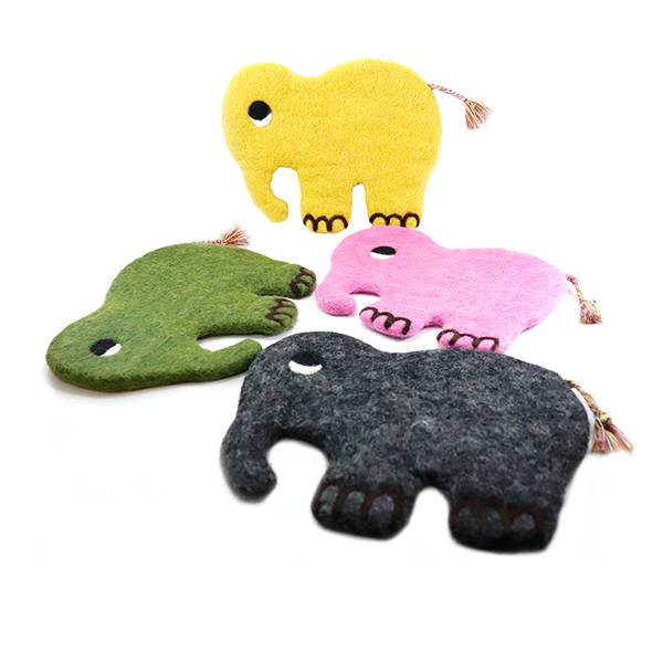 Picture of elephant hot pad