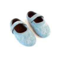 Picture of baby shoes and slippers