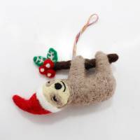 Picture of Happy Sloth Hanging Deco